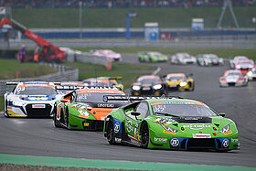 Motorsport Autos Rennen Rennstrecke Geschwindigkeit